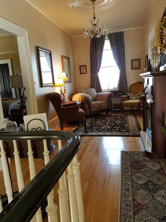 Quartermain House Bed & Breakfast Frédéricton Extérieur photo