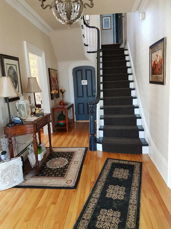Quartermain House Bed & Breakfast Frédéricton Extérieur photo